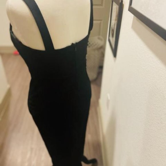 Little Black Dress - Picture 2 of 12